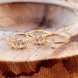 NWT Gorjana Amara Ring Set (set of 3) (gold)